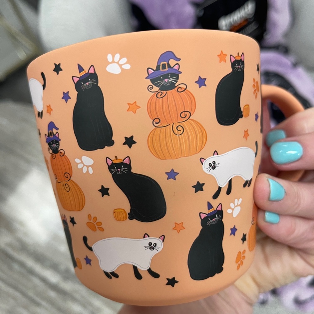 Halloween Black Cats in Costumes Ghost Cat Pumpkin Witch Cat Soft Touch Mug NWT